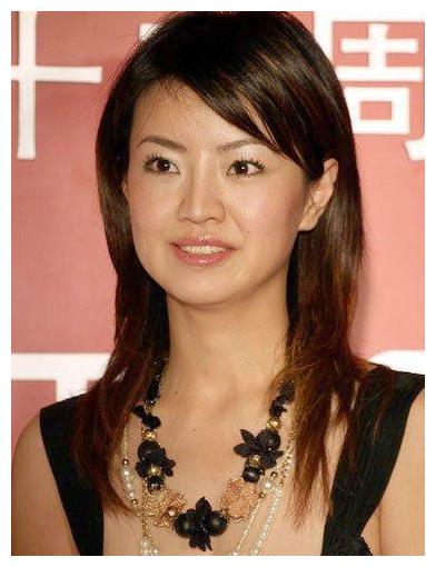 央视主持人涂经纬直播卖货40岁气质不输女星曾与撒贝宁恋爱