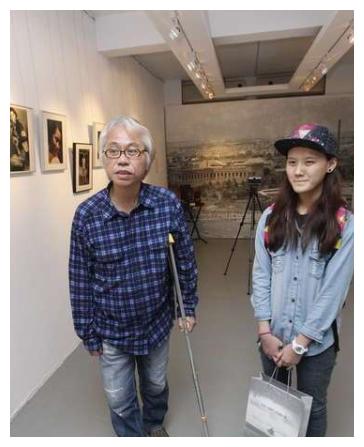 当年嫁给57岁大爷扬言不后悔的17岁林靖恩如今过得怎样