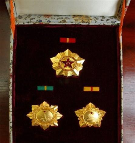 他是开国第一大校,资历却高过上将李天佑和吕正操等|罗厚福|少将|大校