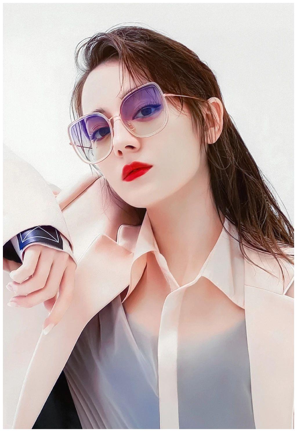 迪丽热巴壁纸同样是戴眼镜为啥热巴就可以这么美