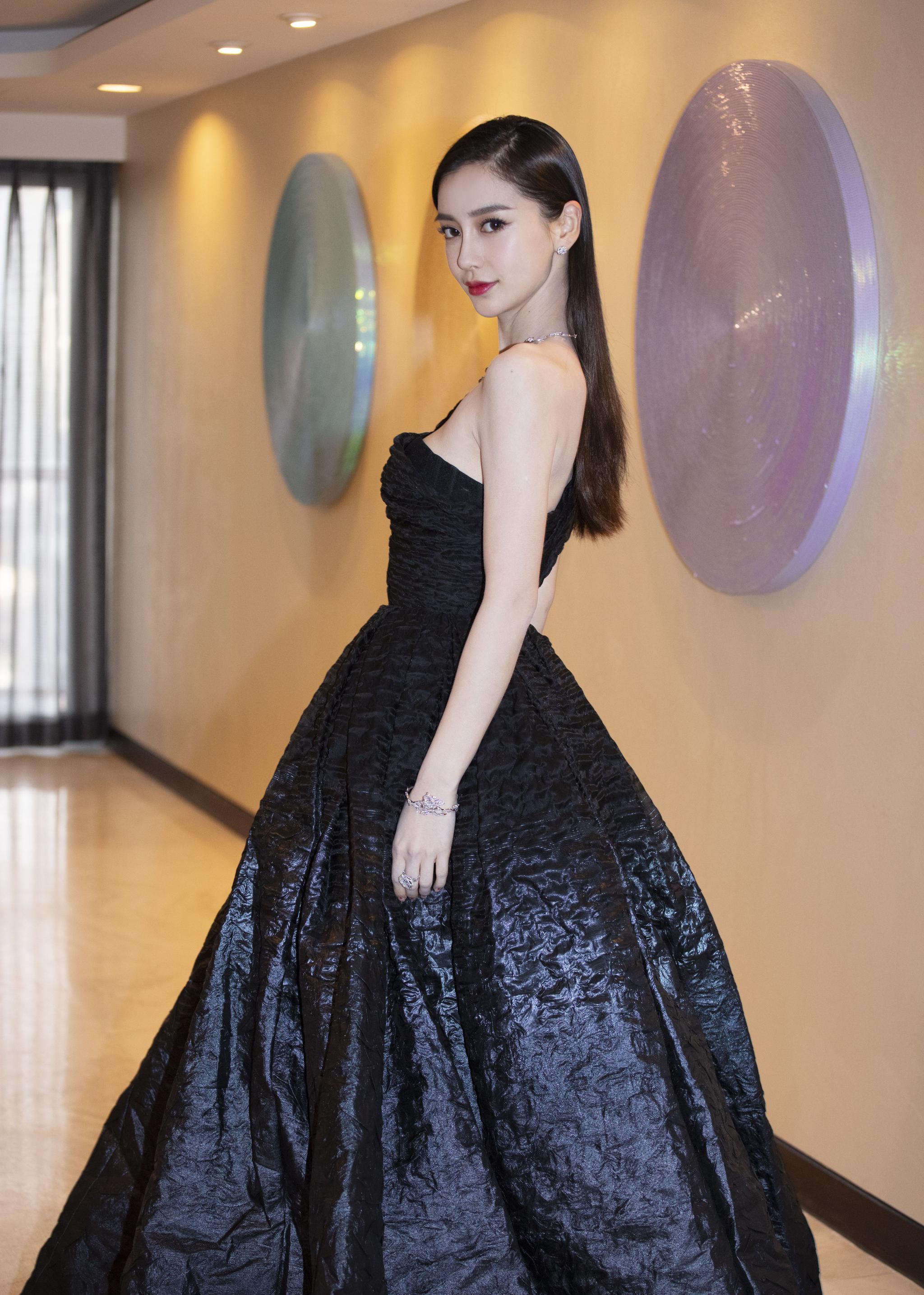 angelababy海量新发美图:珠光宝气遮掩不住的绝世娇颜