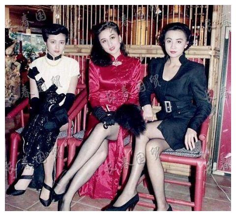 刘嘉玲与利智旧合影曝光两大美女颜值惊艳十分养眼