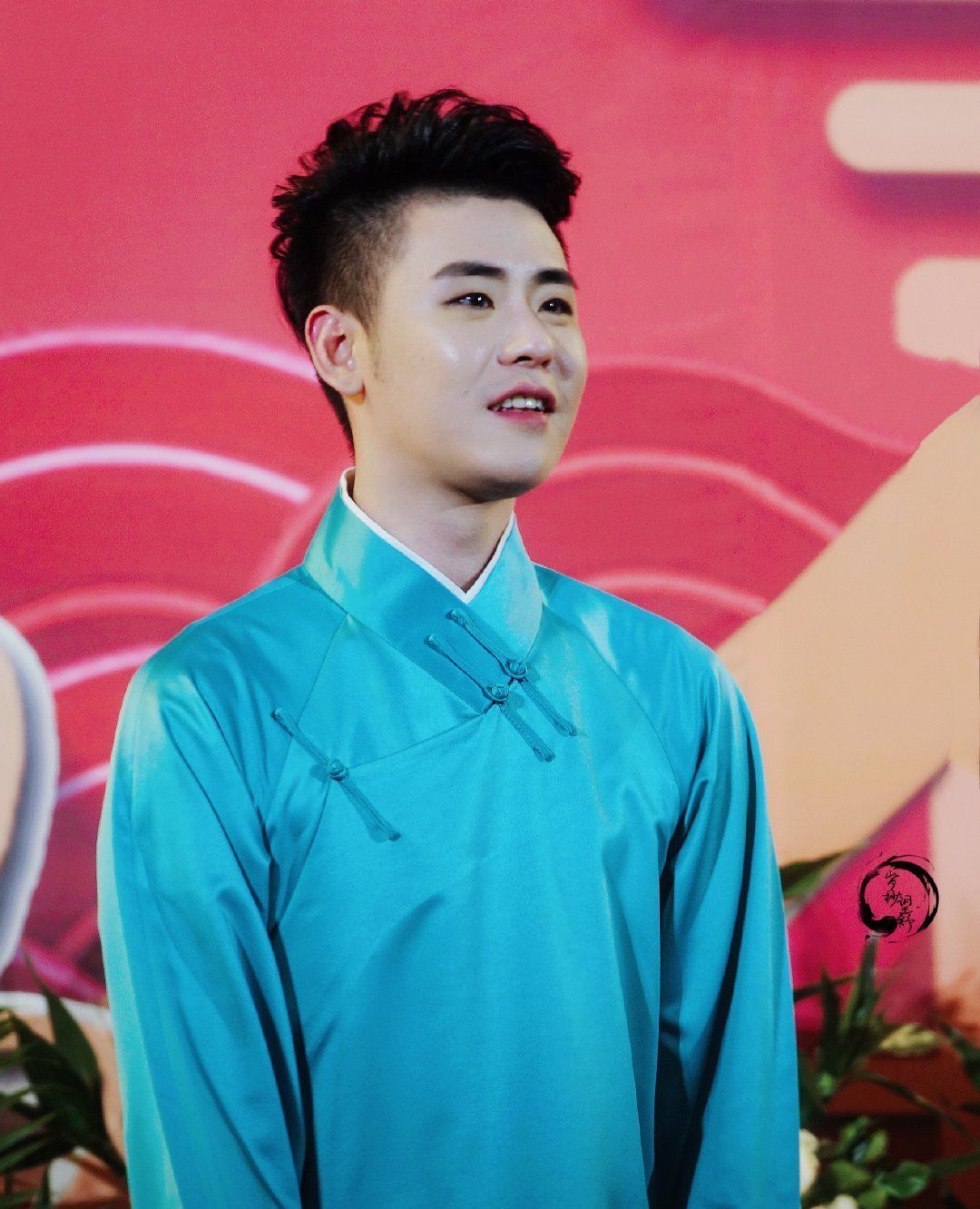 九辫儿蒂芙尼蓝大褂_高清图集_新浪网