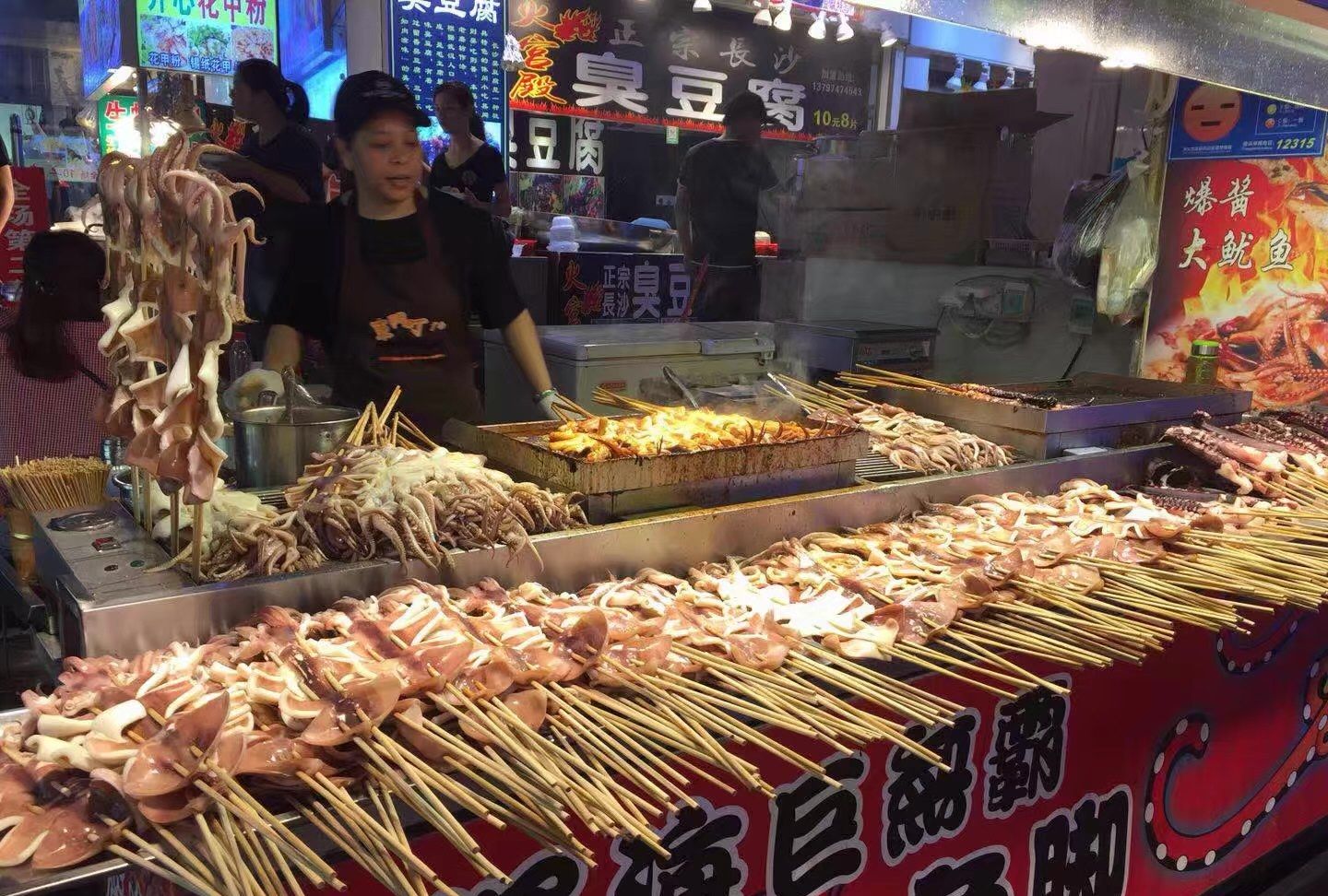 去感受一下深圳的夜市生活