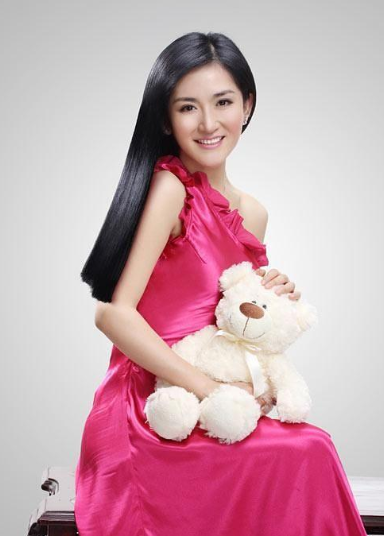 谢娜早期旧照,不搞笑的她,也可以很性感