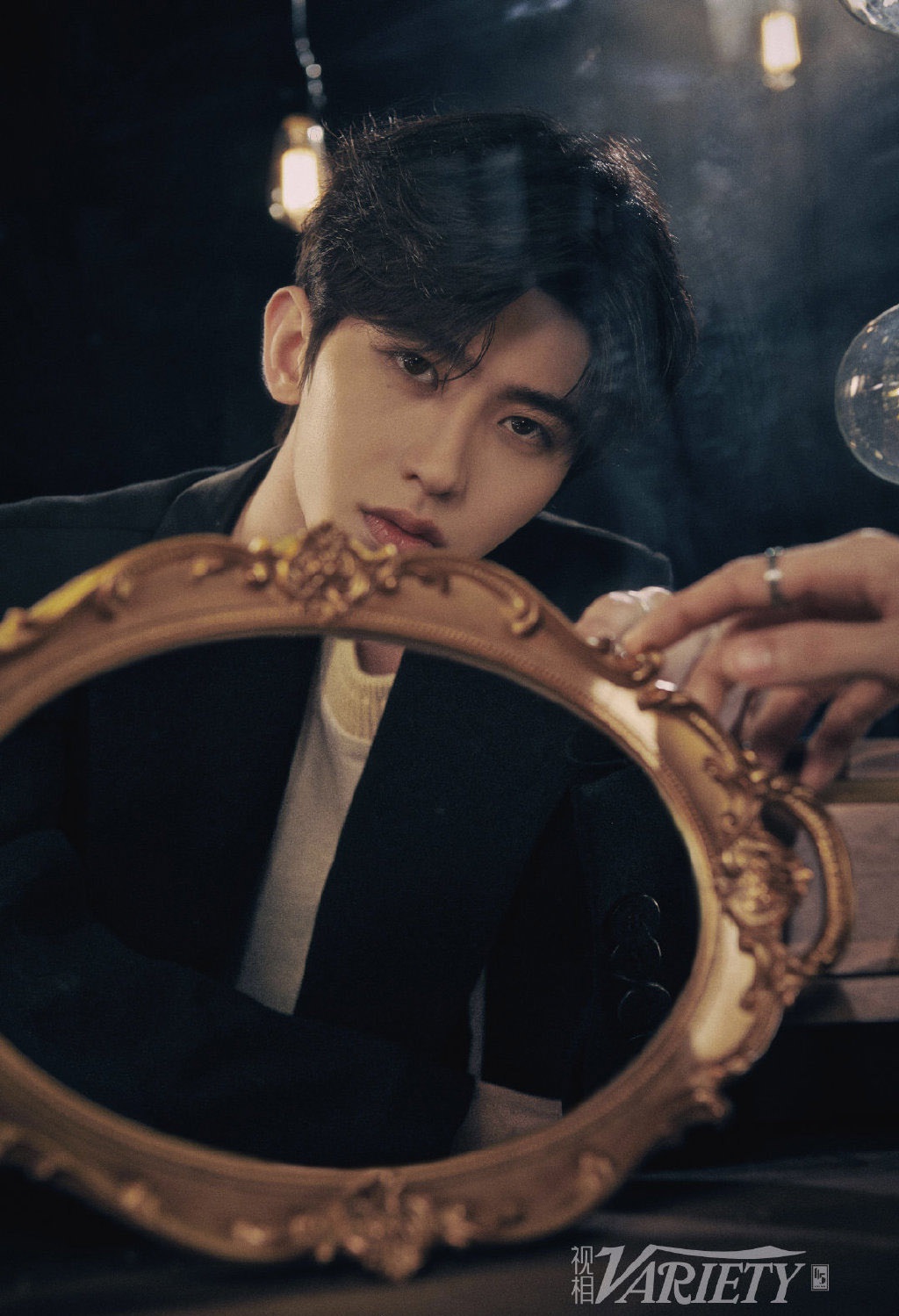 蔡徐坤cos歌舞青春中的特洛伊学长