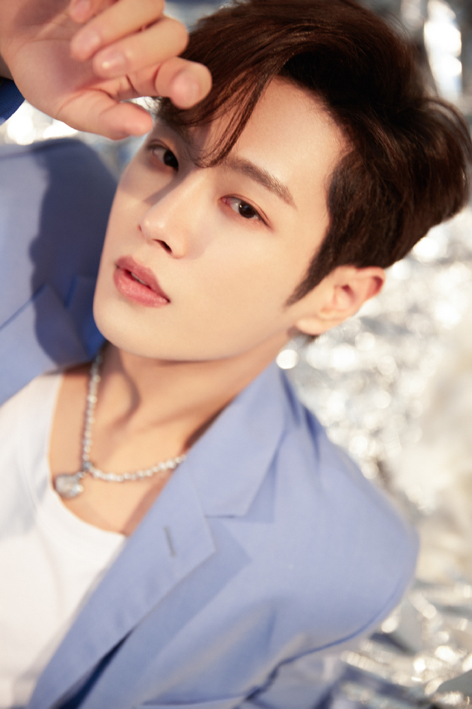 李汶翰作为乐华家族担当 加盟东方卫视《金曲青春》