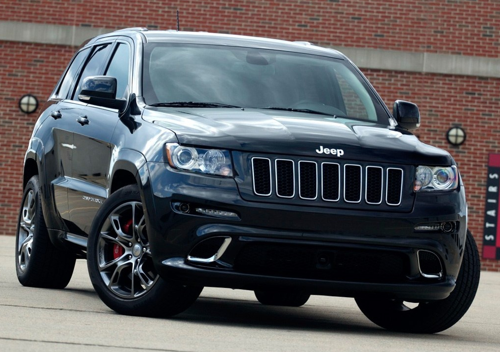 曾经最快的自吸suv,这辆30万的吉普大切诺基srt能买吗?