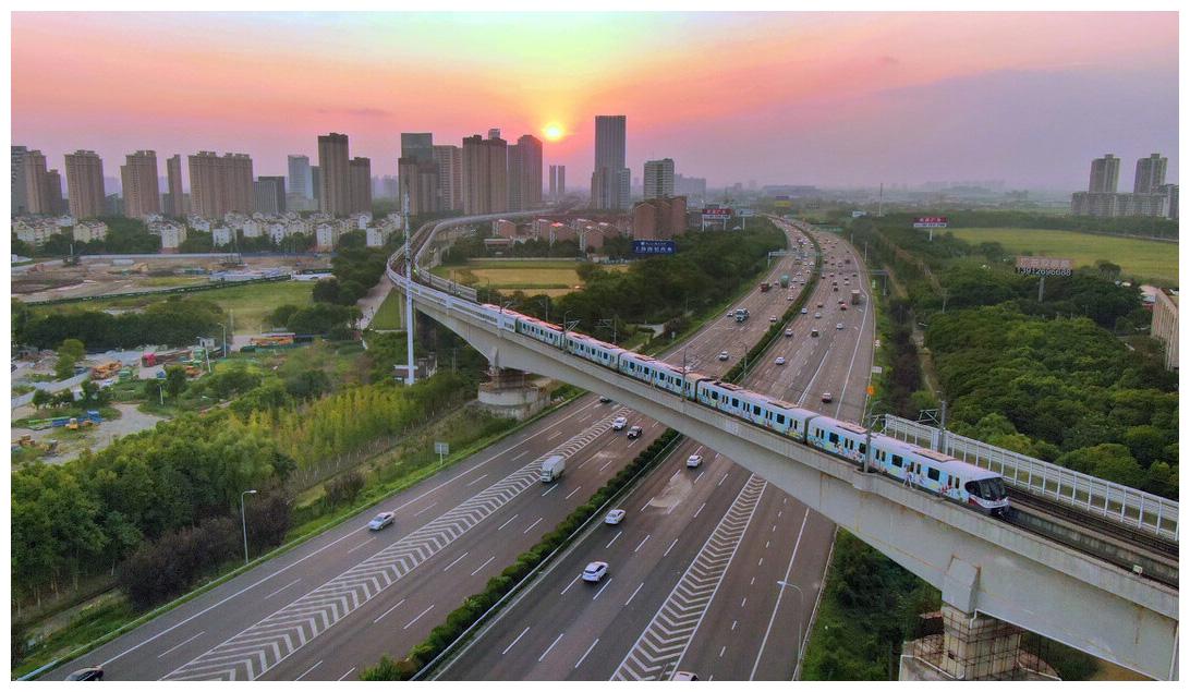 全国第一个通地铁的县，人均GDP超过<a href=