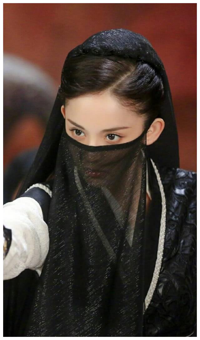 蒙面美人彭小苒神秘娜扎漂亮看到热巴愣住了