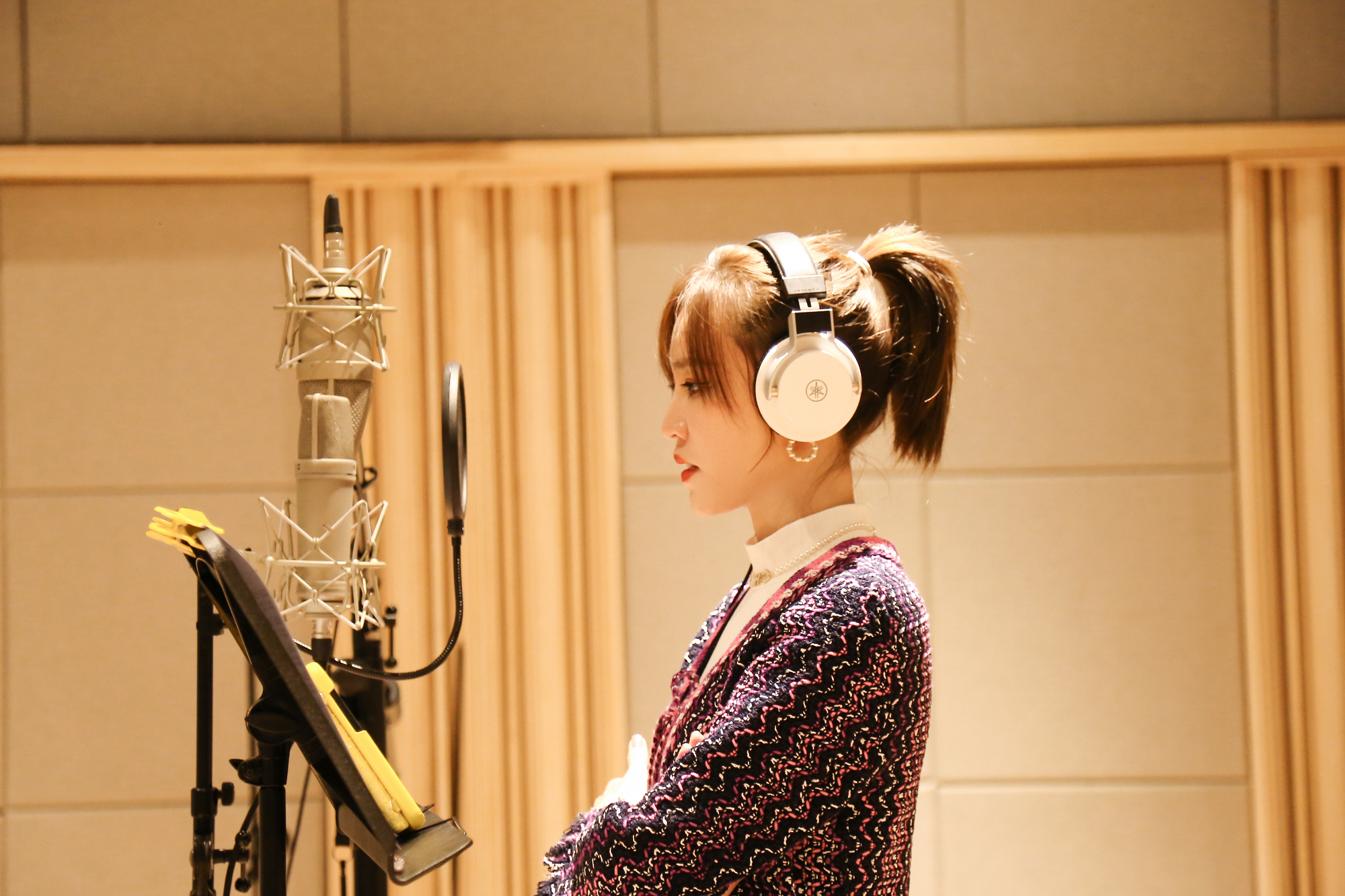 王紫格发行单曲《五彩湖》 感受极致诗意和浪漫