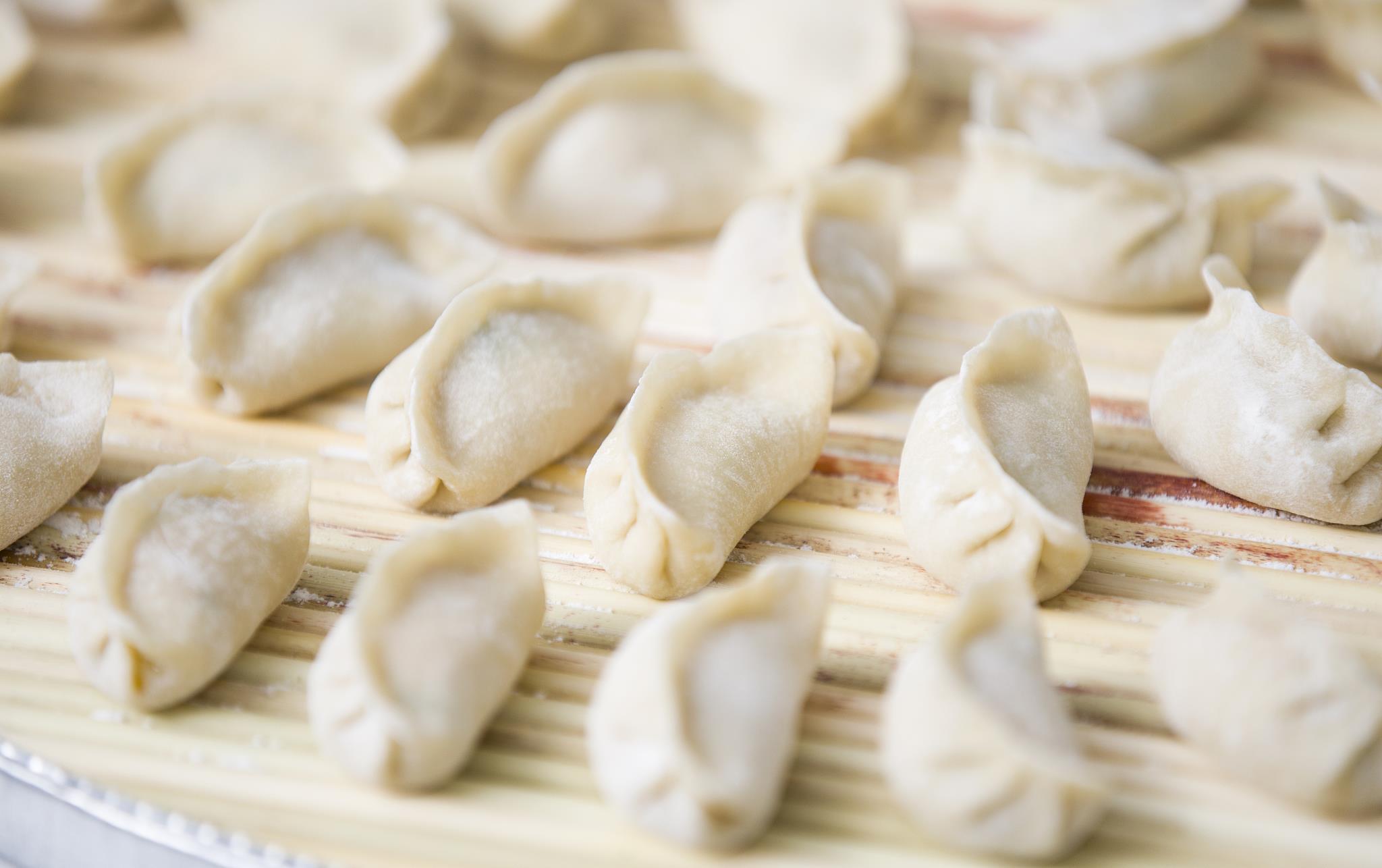 手工饺子,香喷喷的味道__财经头条