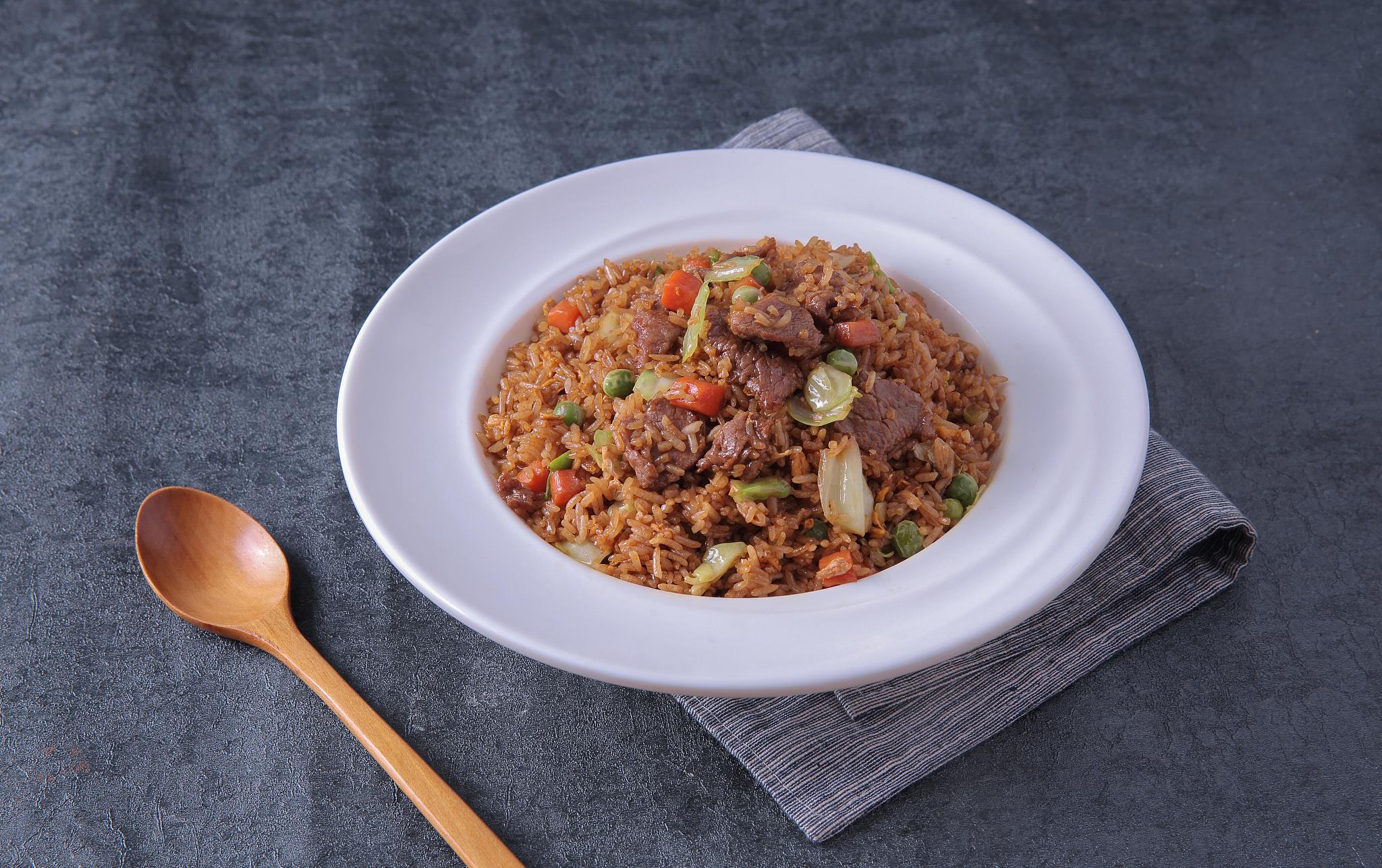 孜然牛肉炒饭的做法煎蛋牛肉炒饭的做法煎蛋牛肉炒饭的方法