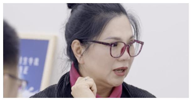 沈梦辰凌晨两点躲在车里哭,妈妈担心她得抑郁症,看女儿脸色行事休闲区蓝鸢梦想 - Www.slyday.coM 沈梦辰凌晨两点躲在车里哭,妈妈担心她得抑郁症,看女儿脸色行事休闲区蓝鸢梦想 - Www.slyday.coM