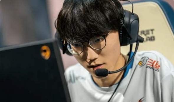 Faker成功续约T1，theshy境地尴尬，<a href=