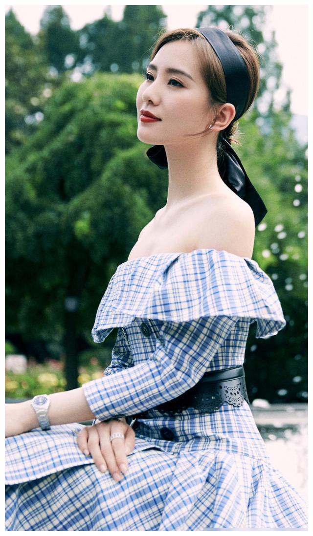 刘诗诗美图壁纸姿态端庄典雅气质优雅贵气