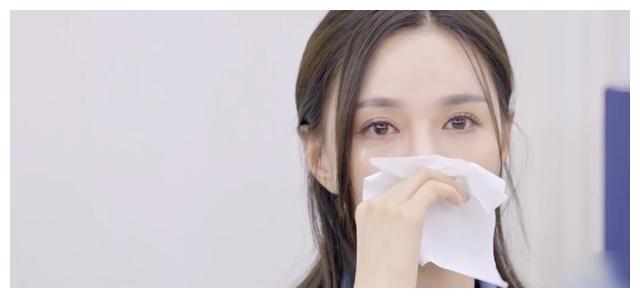 沈梦辰凌晨两点躲在车里哭,妈妈担心她得抑郁症,看女儿脸色行事休闲区蓝鸢梦想 - Www.slyday.coM 沈梦辰凌晨两点躲在车里哭,妈妈担心她得抑郁症,看女儿脸色行事休闲区蓝鸢梦想 - Www.slyday.coM