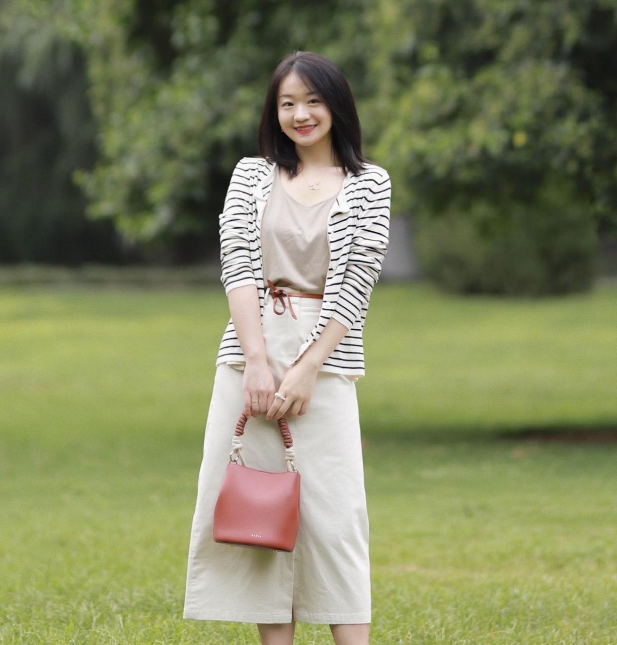 小个子的成熟范简约又日常的穿搭look随便穿穿就很美