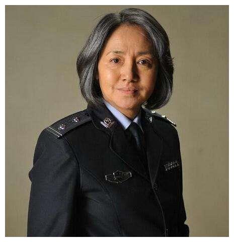 擅长饰演慈母;却因为一件事对女儿耿耿于怀|李野萍|李幼斌|慈母_新浪