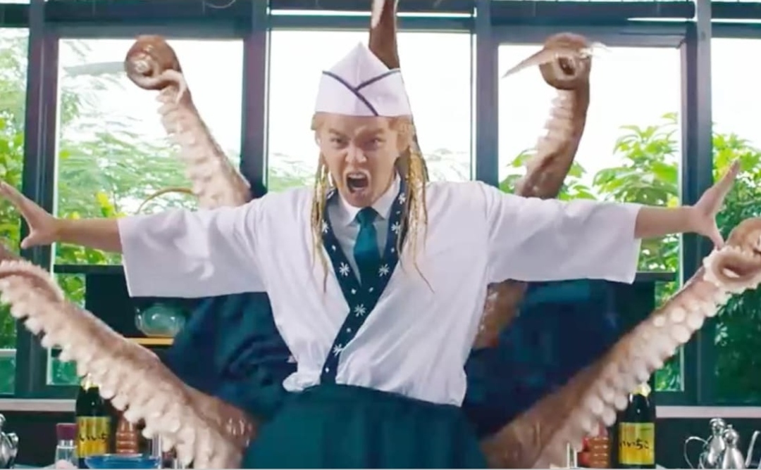 张雨绮剪八爪鱼配文"腿太多容易劈" 疑吐槽罗志祥