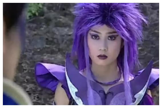 《巴啦啦》中的"黑魔仙"小月,曾经嫌她丑,现如今颜值炸裂