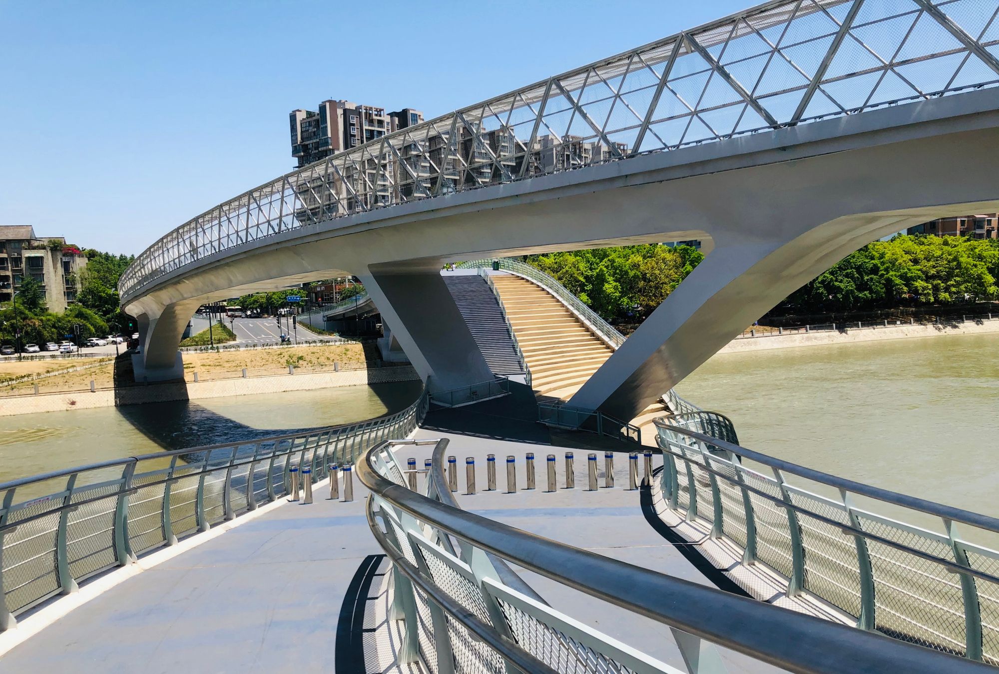 成都南门最奇怪打卡地,有人从省外赶来就为拍张照,真的值得吗?