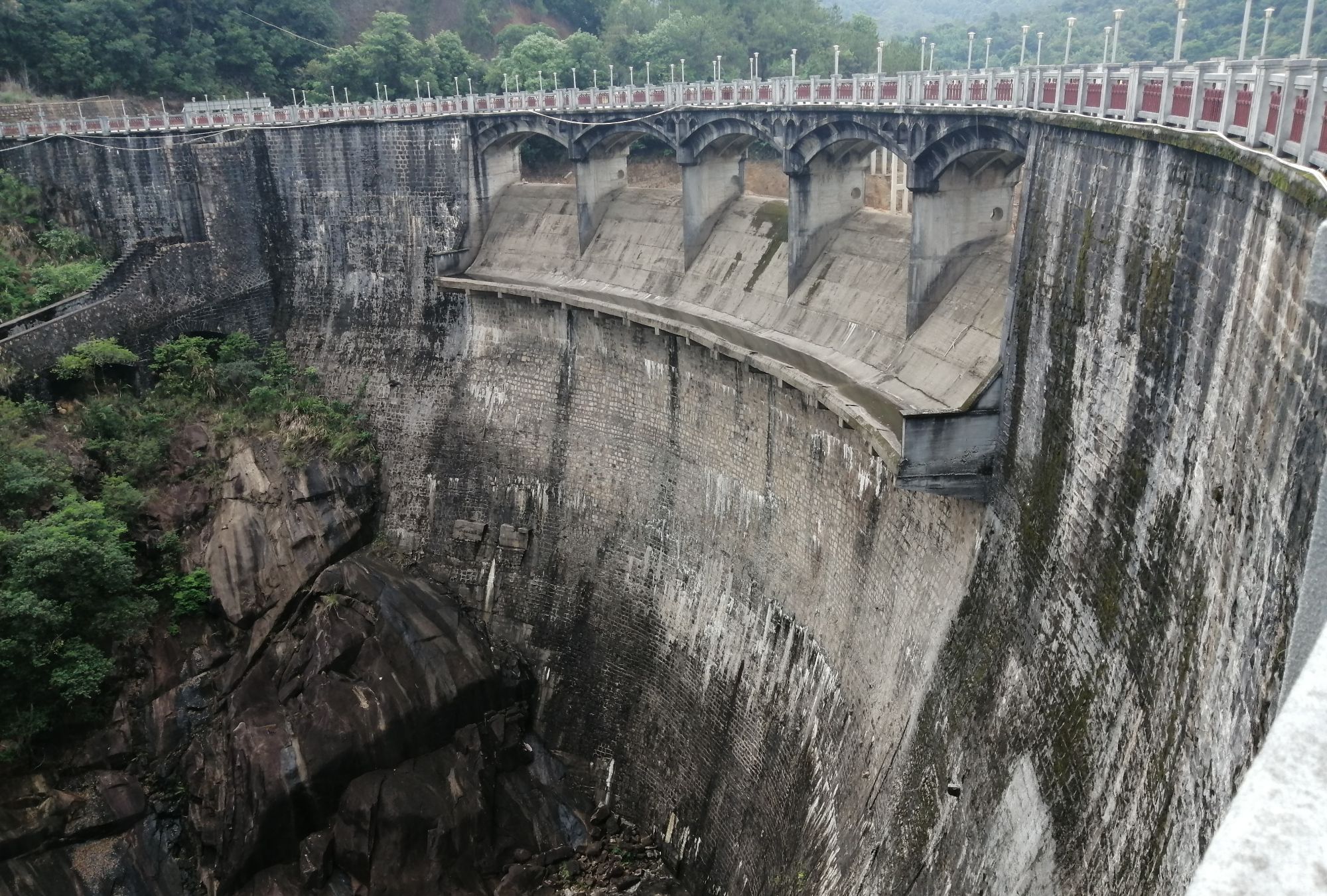 增城大封门水库雨季会有瀑布啊