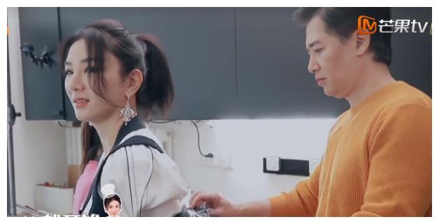 53岁崔伟别墅请2个保姆,吃800元龙虾,精英圈层让黄奕惭愧|刘宁|崔伟