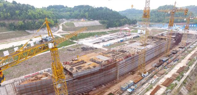 斥资10亿仿造泰坦尼克号，四川的土豪四线城市，网友：浪费休闲区蓝鸢梦想 - Www.slyday.coM