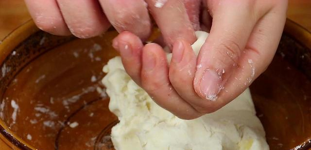 土豆吃了30年,才知道还能这样做,筋道Q弹,比吃肉还过瘾休闲区蓝鸢梦想 - Www.slyday.coM 土豆吃了30年,才知道还能这样做,筋道Q弹,比吃肉还过瘾休闲区蓝鸢梦想 - Www.slyday.coM