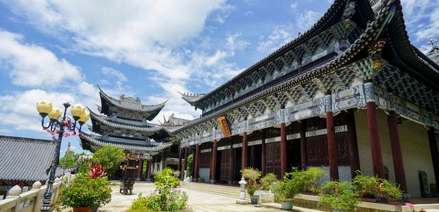 甘泉,海市蜃楼为主的沿海风光,另一个则是以佛教为主的宋木肮畚