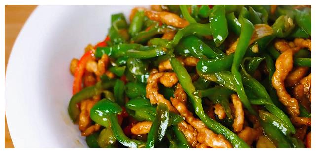 青椒肉丝先炒肉还是青椒好多人都做错了大厨教你正确做法