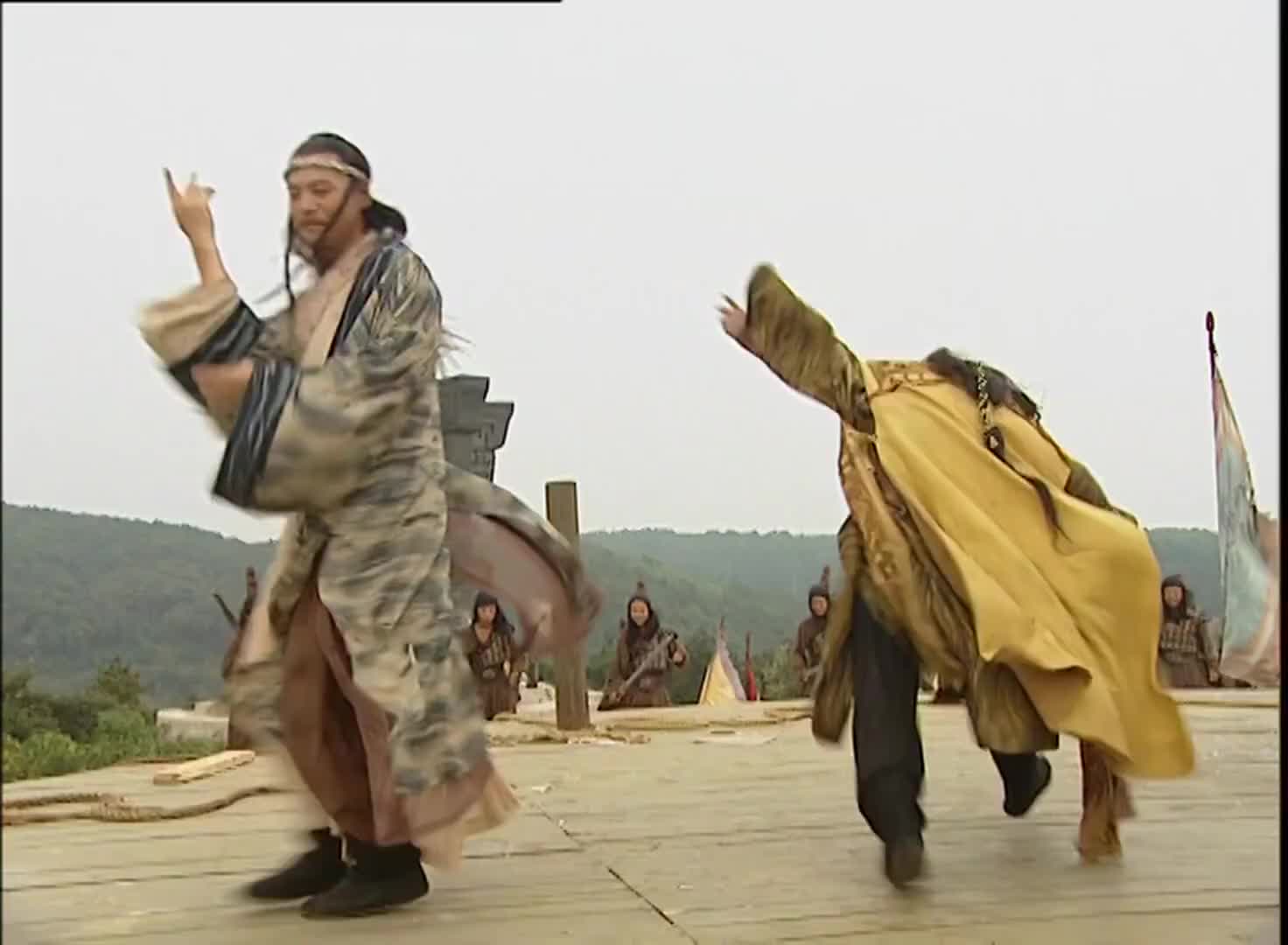 笑傲:左冷禅瞎了,他一时间接受不了,拿着剑乱劈