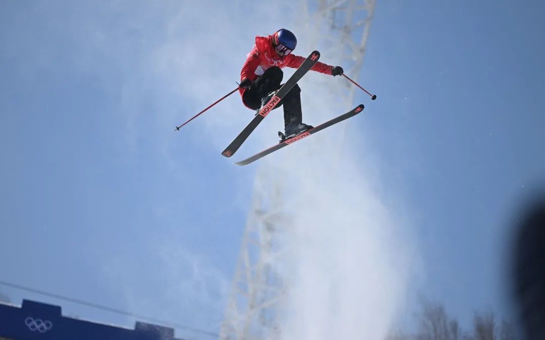 个人第2金!谷爱凌碾压式夺冠：第2跳刷新自己成绩，夺冠毫无悬念休闲区蓝鸢梦想 - Www.slyday.coM