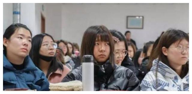 00后 大学生恋爱存在哪些问题 如何帮助学生树立正确恋爱观 财经头条