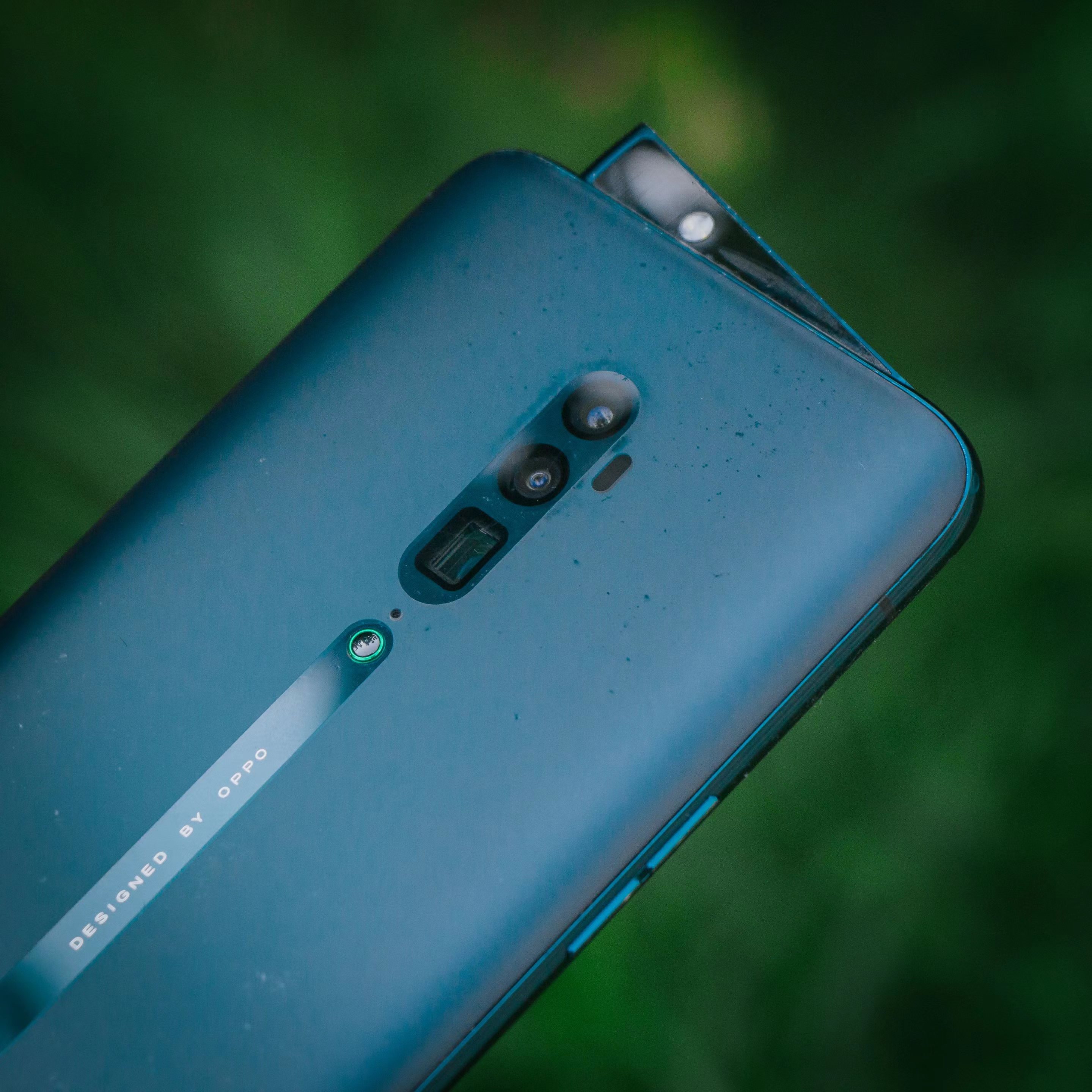 手机美学天花板,oppo reno家族全系"颜控",reno8还能突破?__财经头条