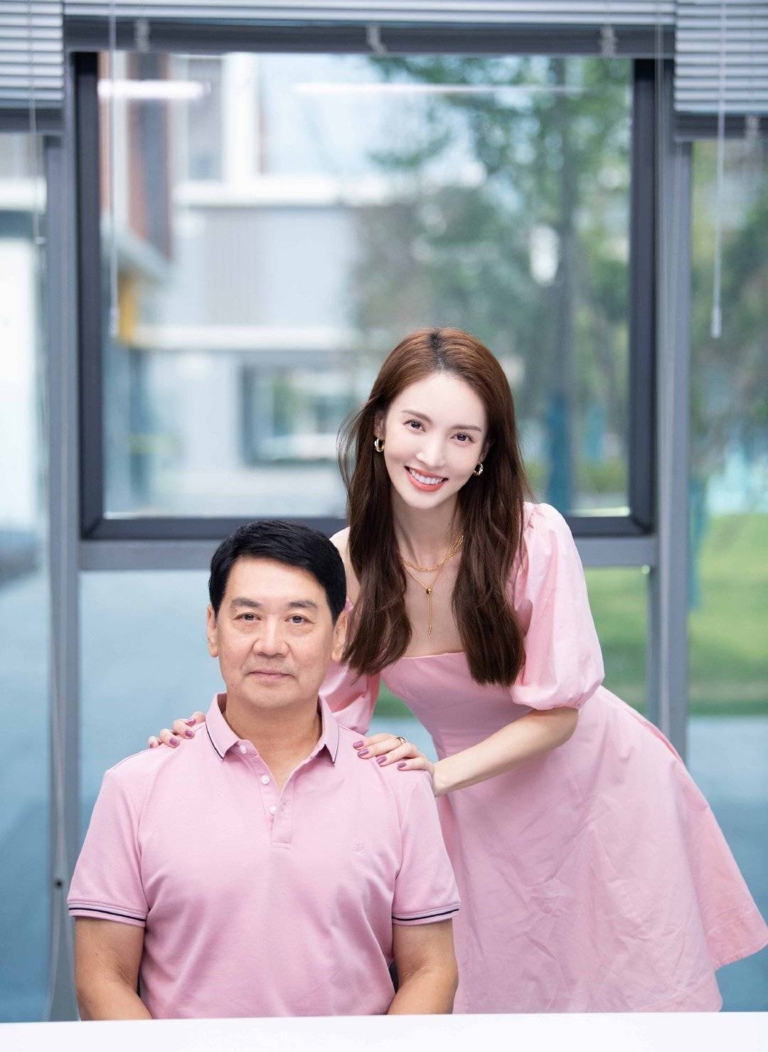 金晨和张继科太好磕了,男俊女美cp感十足,大喜和大舅你爱吗