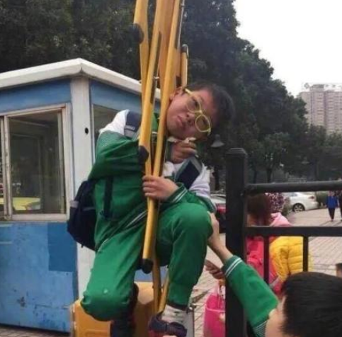 人类幼崽的成长有多感人 人类幼崽的迷惑行为休闲区蓝鸢梦想 - Www.slyday.coM