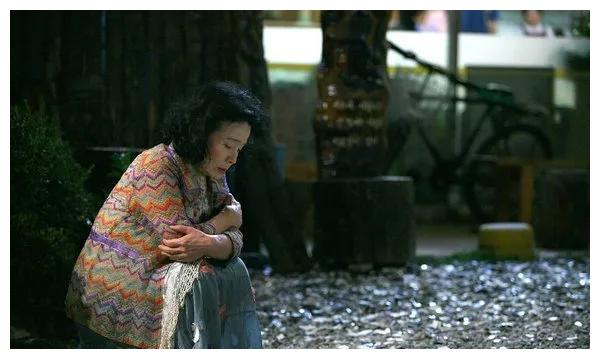 韩国影后因阿兹海默症被家人遗弃？韩国网友请愿：救救她吧休闲区蓝鸢梦想 - Www.slyday.coM