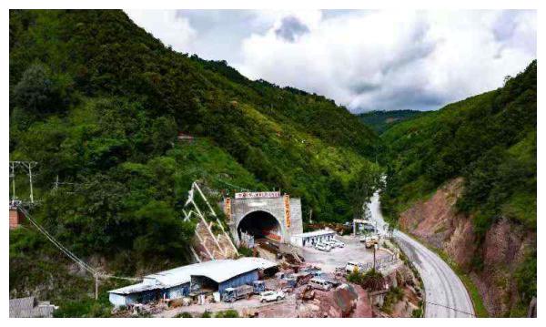 这条隧道今日贯通|瑞丽|云南|大坡岭_新浪新闻
