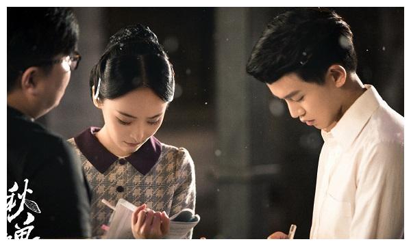 《秋蝉》叶冲背后的三个女人,一个单纯一个智慧,还