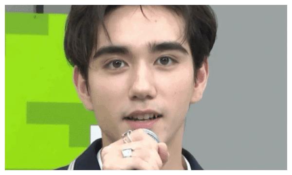 《创造营2021》和马退赛，微博只关注2位学员，看清是谁，意难平休闲区蓝鸢梦想 - Www.slyday.coM