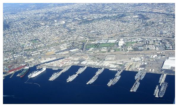 值得注意的是,美军的夏威夷军事基地具有非常重要的战略地位,其位居