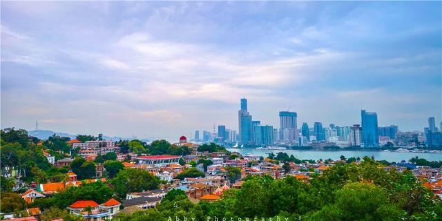 厦门市有什么好玩的地方景点推荐？厦门市十大旅游景点排名-福建省厦门市旅游攻略必去一日游有哪些免费景点(图1)