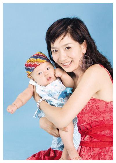 身价上亿背景强大,结婚多年宠她成宝