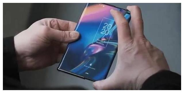 tcl展示两款折叠屏手机,三折屏与抽拉屏,预计明年上市