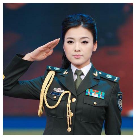 也有不少传闻称她和魏文彬结过婚又离婚,但是陈思思本人从来都没有