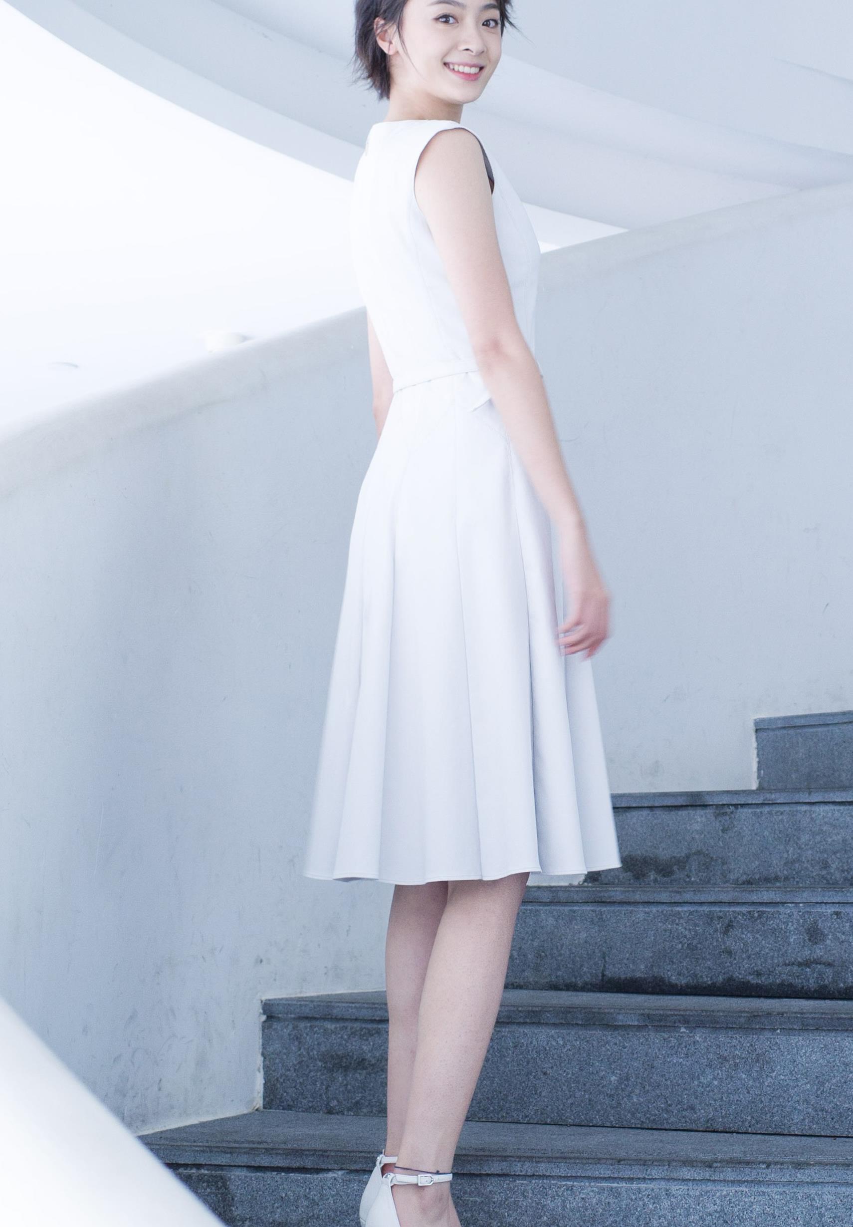 女神孙铱:第5064期气质潮流美图欣赏