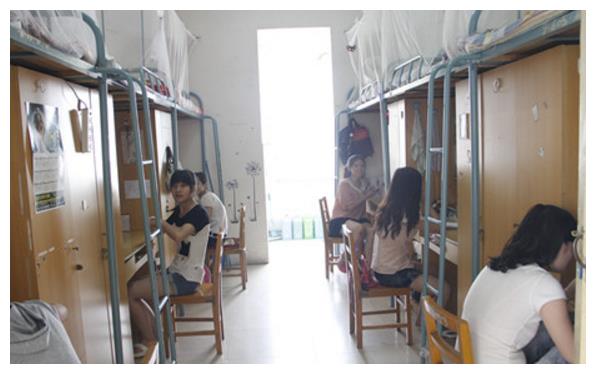 95后大学生辞职信火了，原因很是嚣张，老板看后觉得自己欠员工的休闲区蓝鸢梦想 - Www.slyday.coM