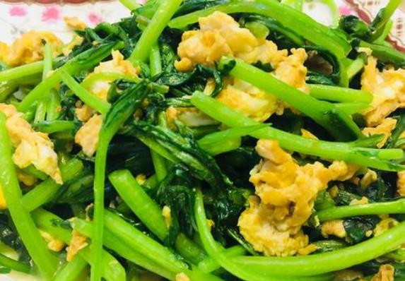 美食严选:?茼蒿炒鸡蛋,番茄金针菇蛋汤,天麻鸽子汤,蒸五花肉